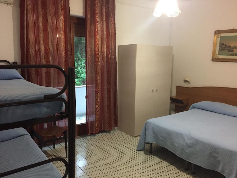 Hotel Cavour Sorrent Exterior foto