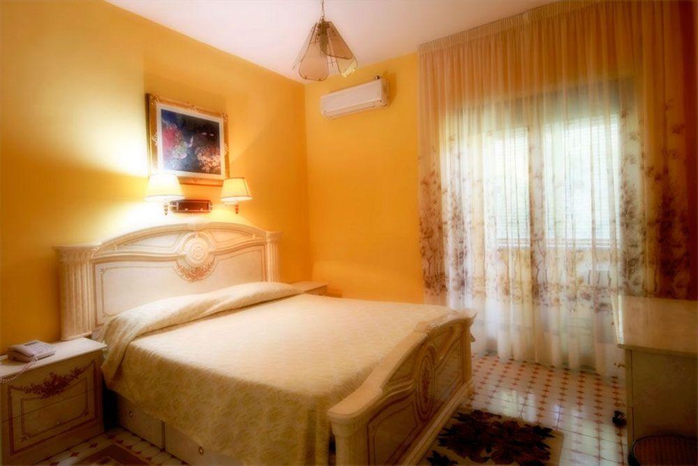 Hotel Cavour Sorrent Exterior foto